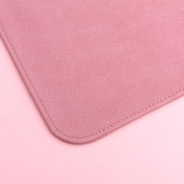 Custom leather laptop sleeve stitches